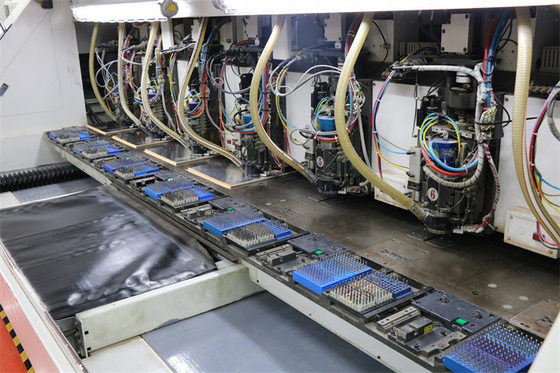 ราคาดี ซิลค์สกรีน สีขาว FR4 แผ่นวงจรพิมพ์อลูมิเนียมหลายชั้น PCB Board 1.6mm ออนไลน์